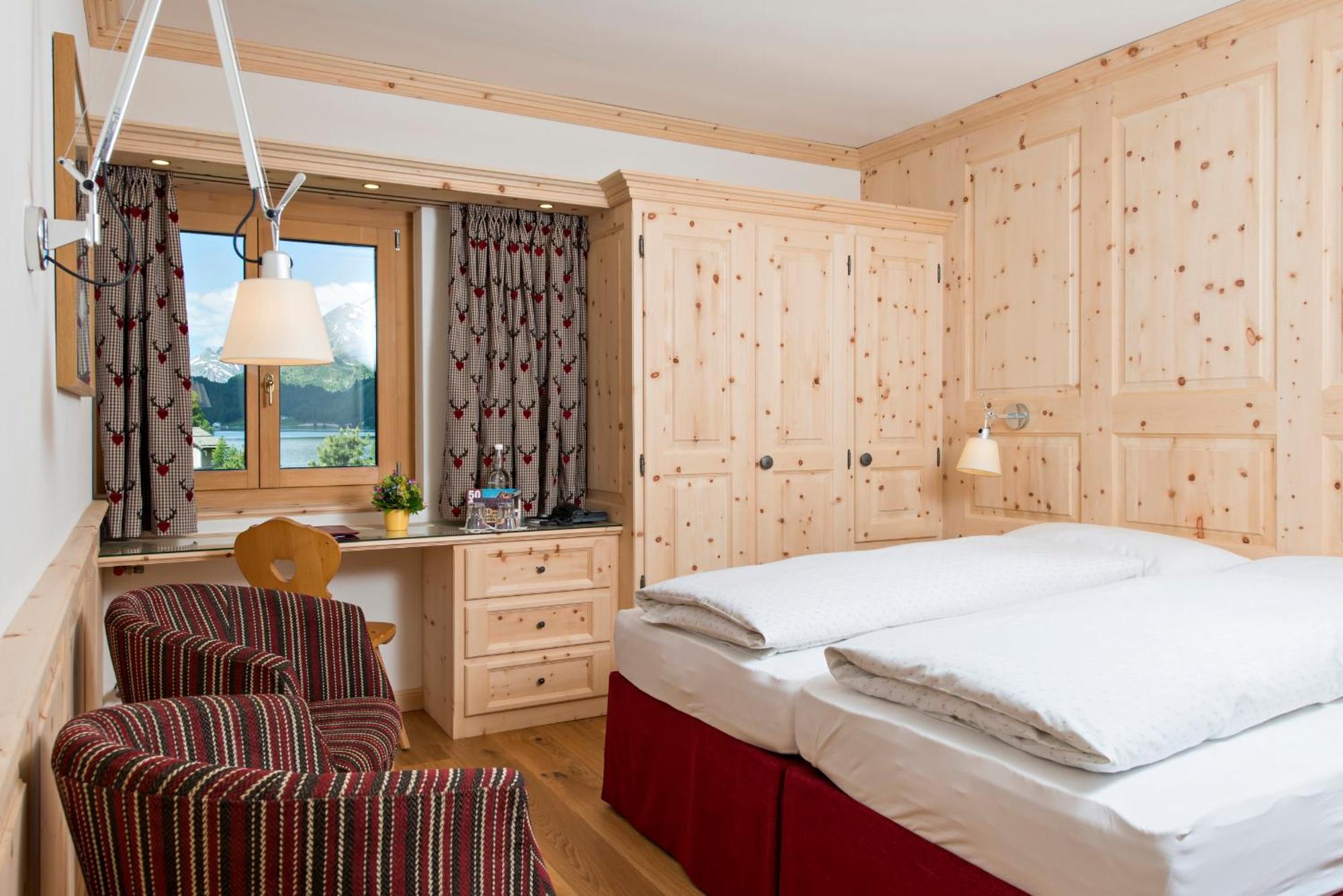 Hotel Chesa Randolina Sils Maria Quarto foto